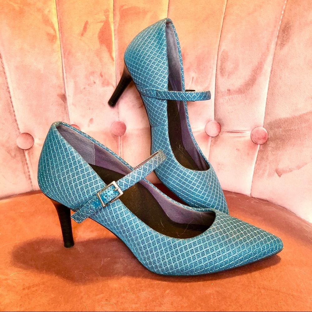 Betabrand size 8 pumps